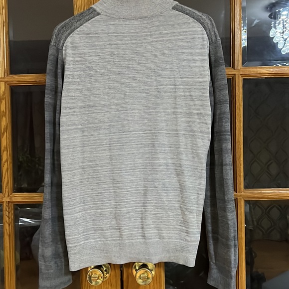 Armani Exchange button up sweater with pockets, size medium in great condition. - Picture 4 of 6